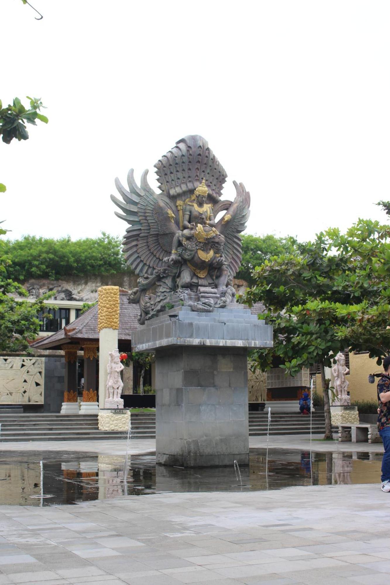 The Kirana Ungasan Jimbaran Exterior foto