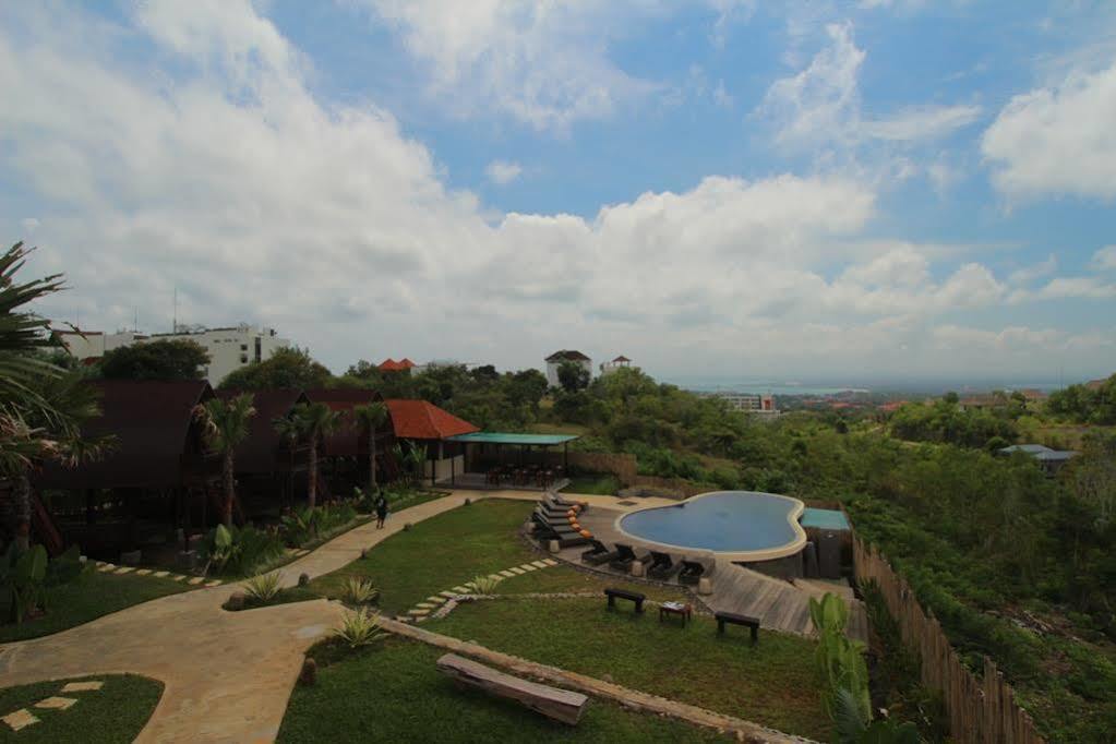 The Kirana Ungasan Jimbaran Exterior foto