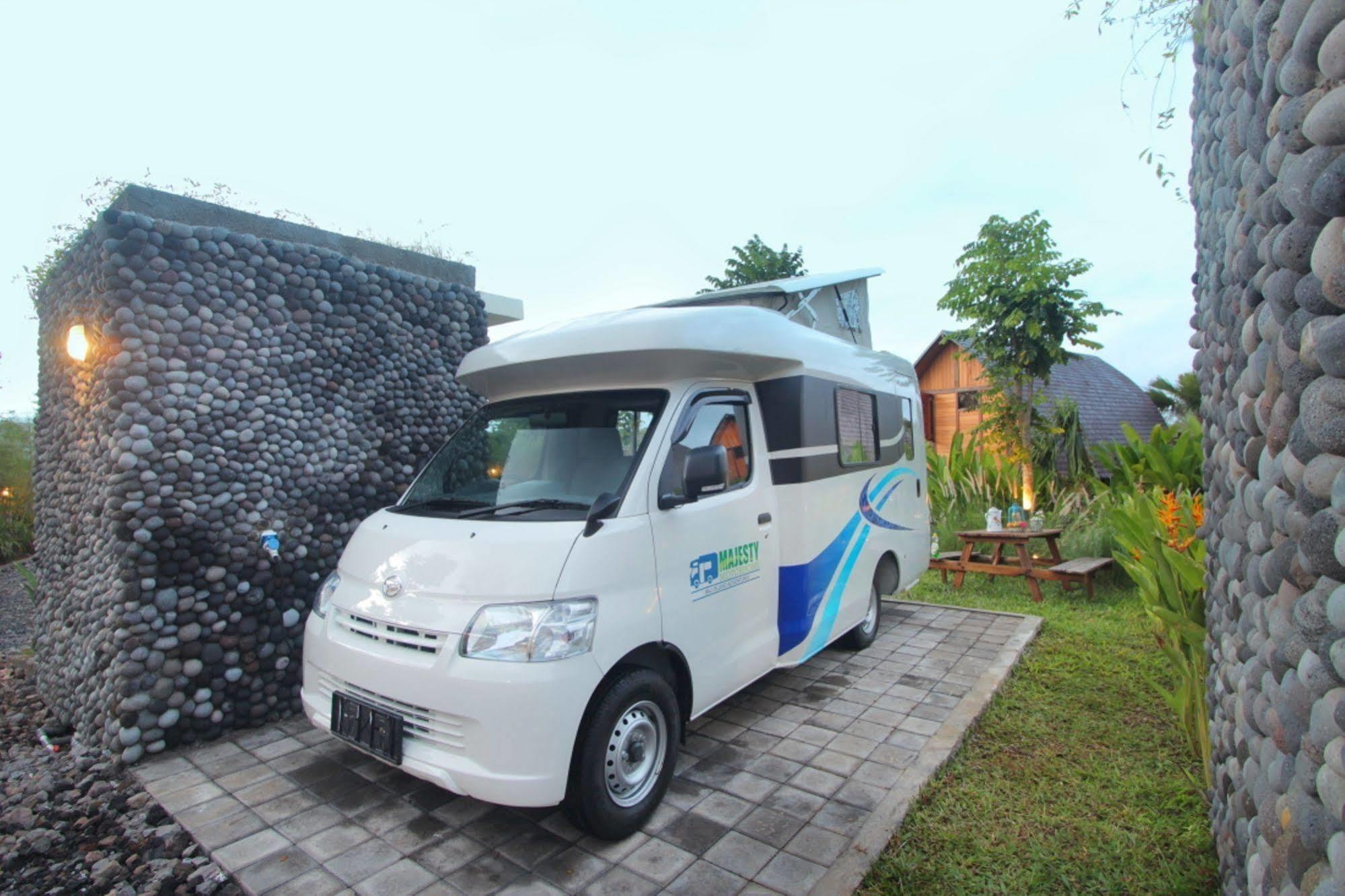 The Kirana Ungasan Jimbaran Exterior foto