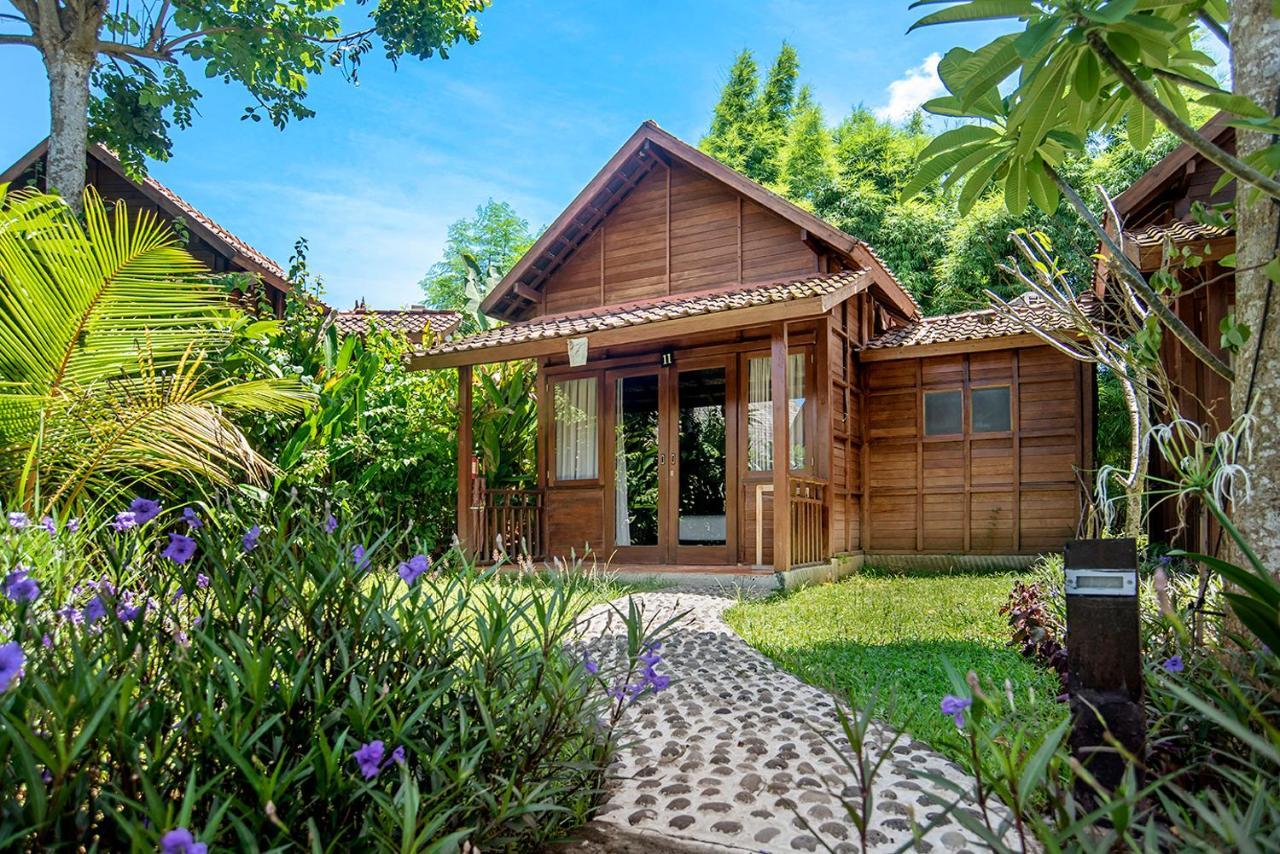 The Kirana Ungasan Jimbaran Exterior foto